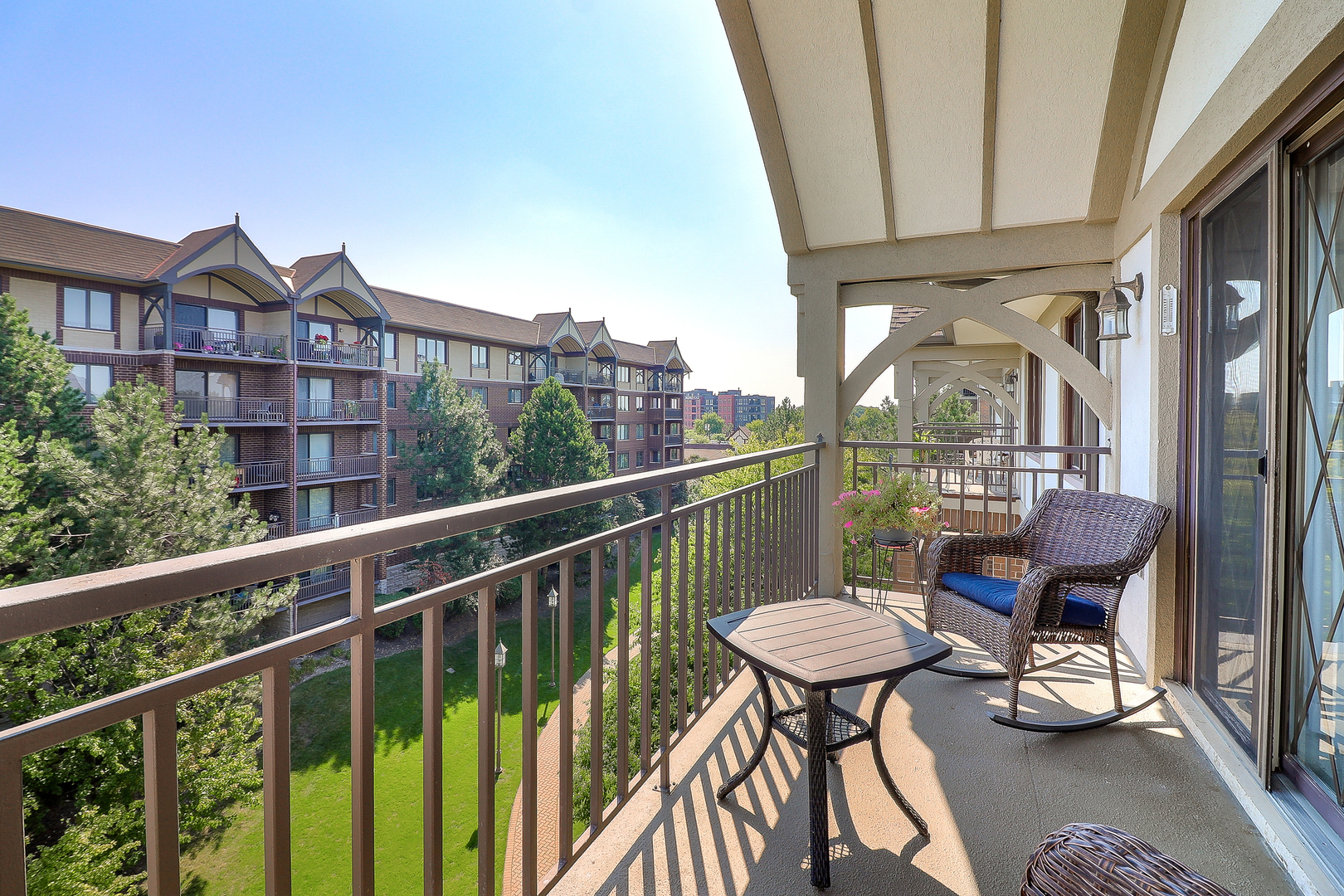 5 S Pine Street #507B, Mount Prospect, IL 60056