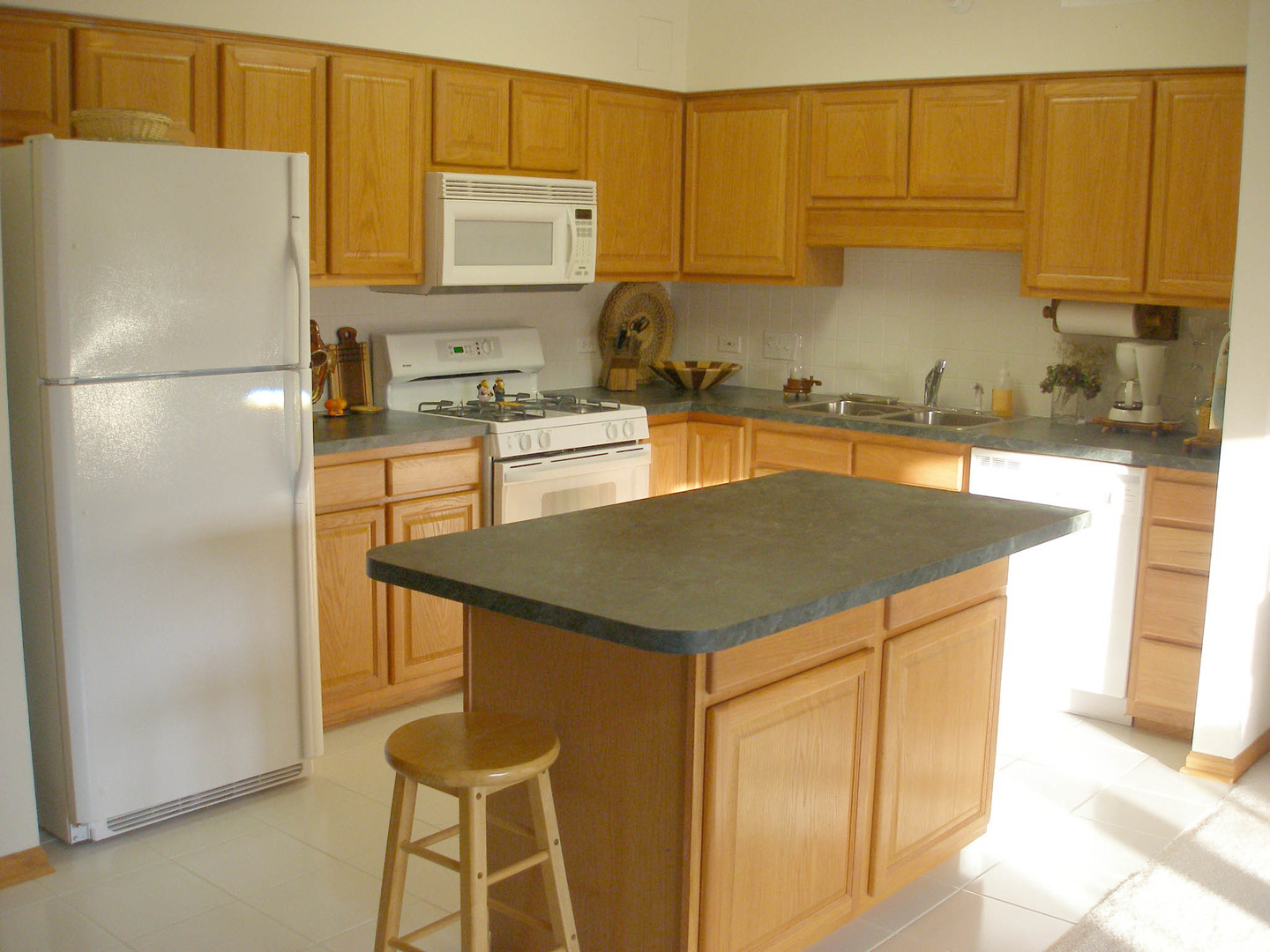 750 Pearson Street #812, Des Plaines, IL 60016