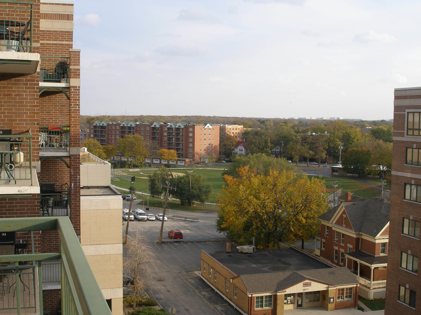 750 Pearson Street #812, Des Plaines, IL 60016