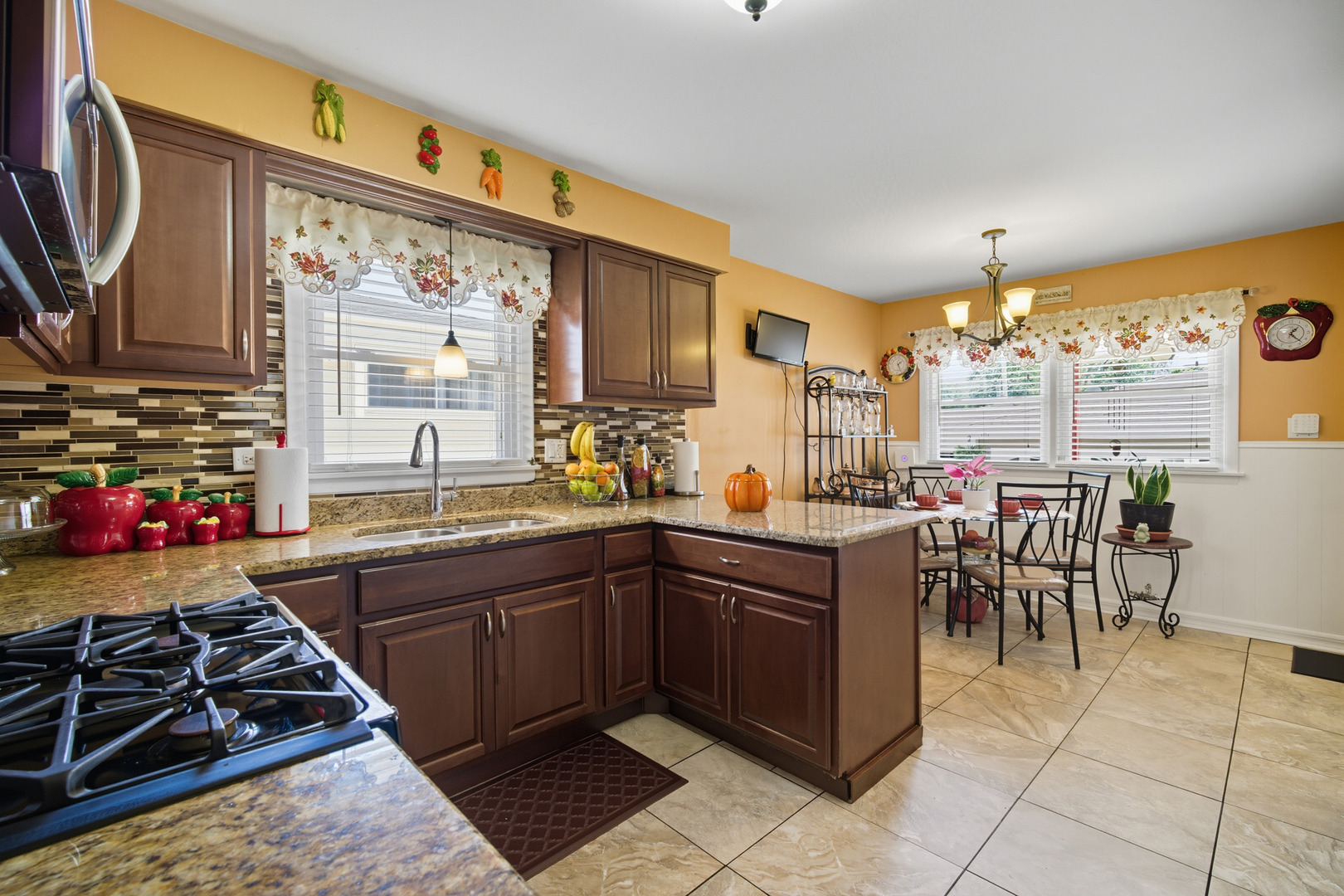 816 Augusta Street, Maywood, IL 60153
