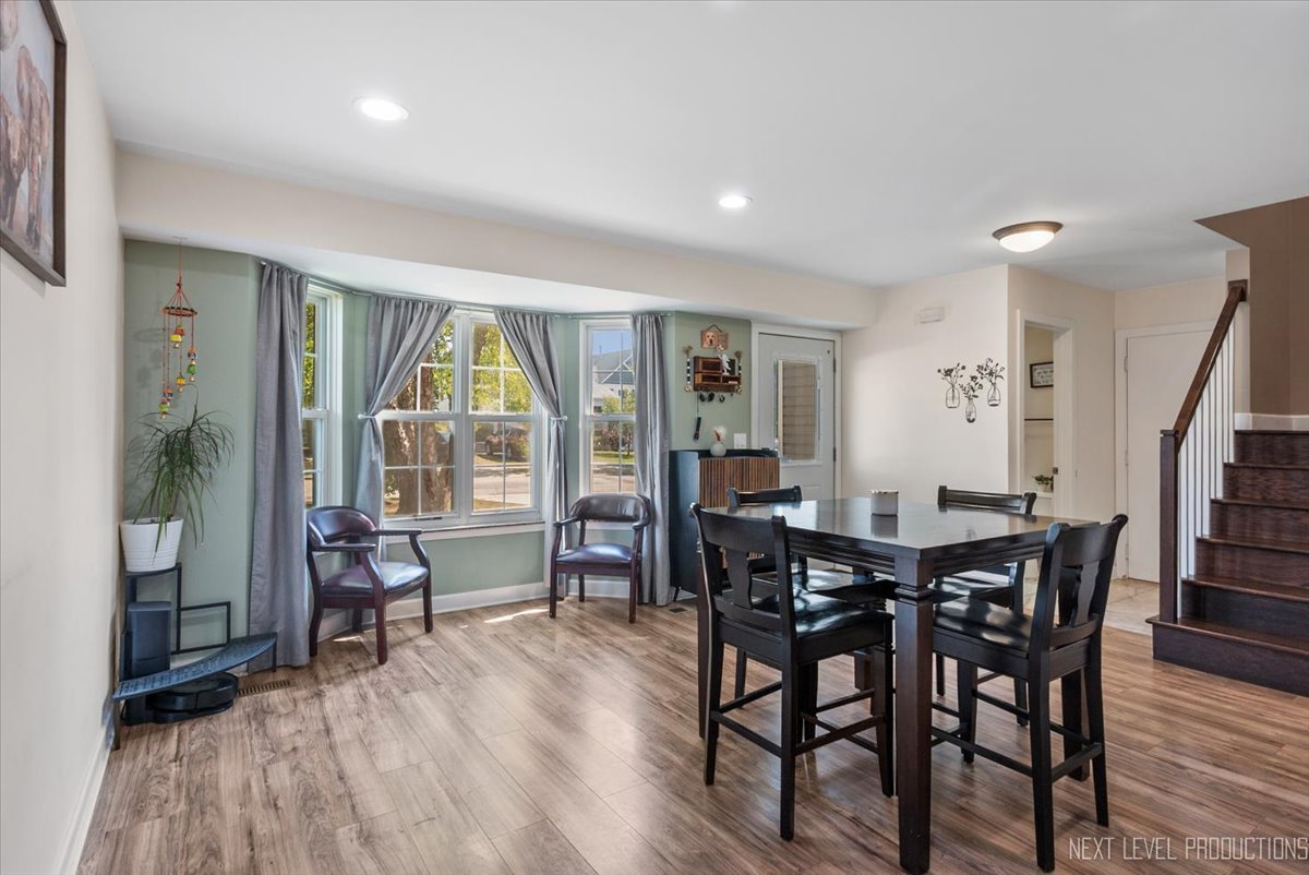 126 Pinehurst Drive, Mundelein, IL 60060