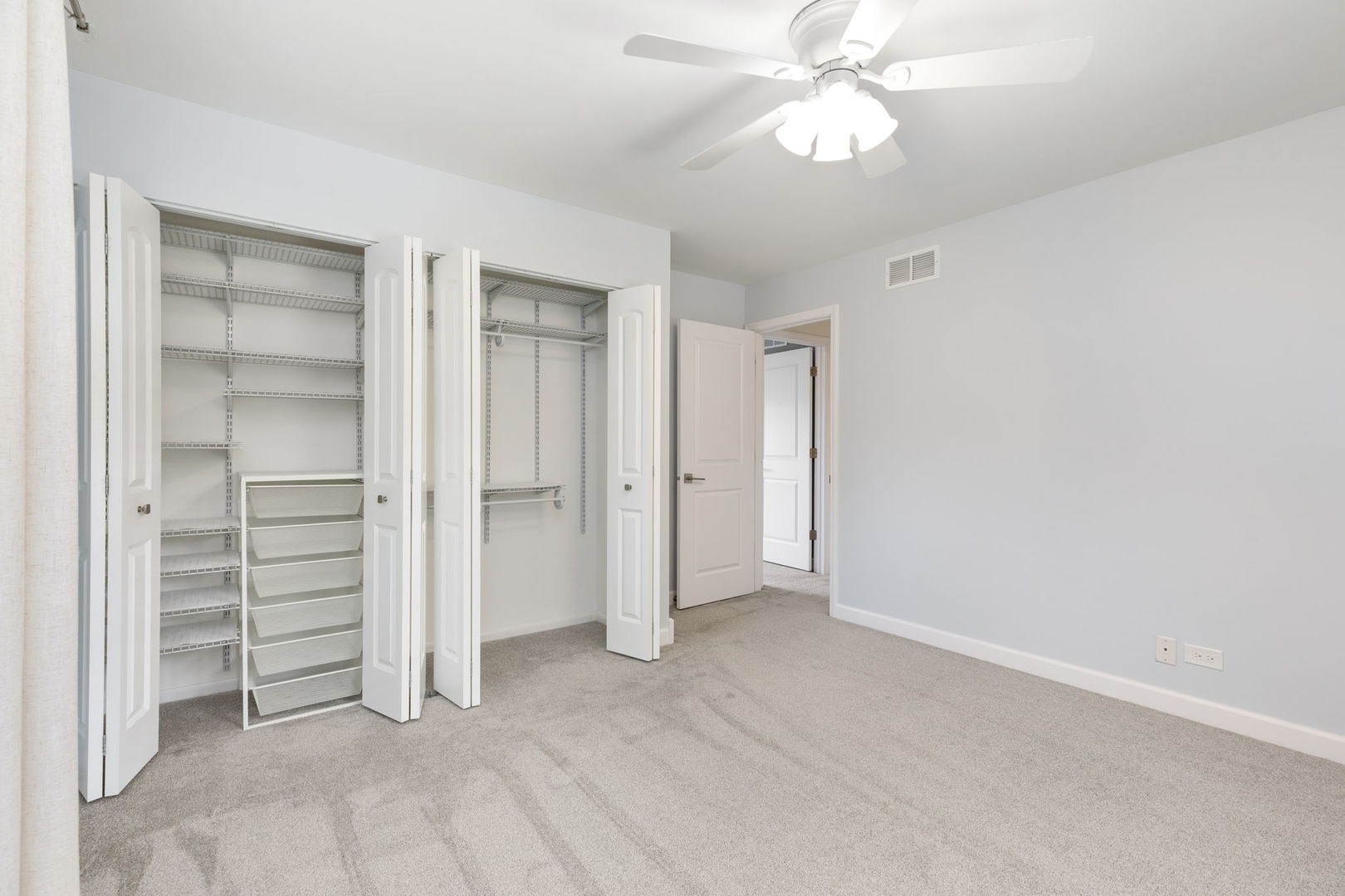 2182 Carriage Hill Road, Lisle, IL 60532