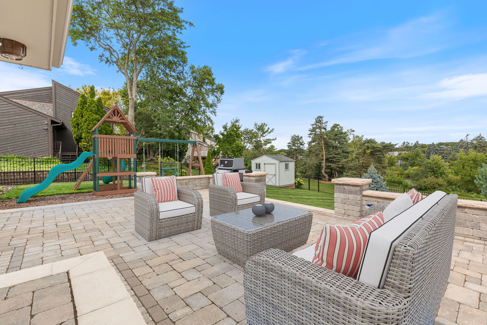 2182 Carriage Hill Road, Lisle, IL 60532