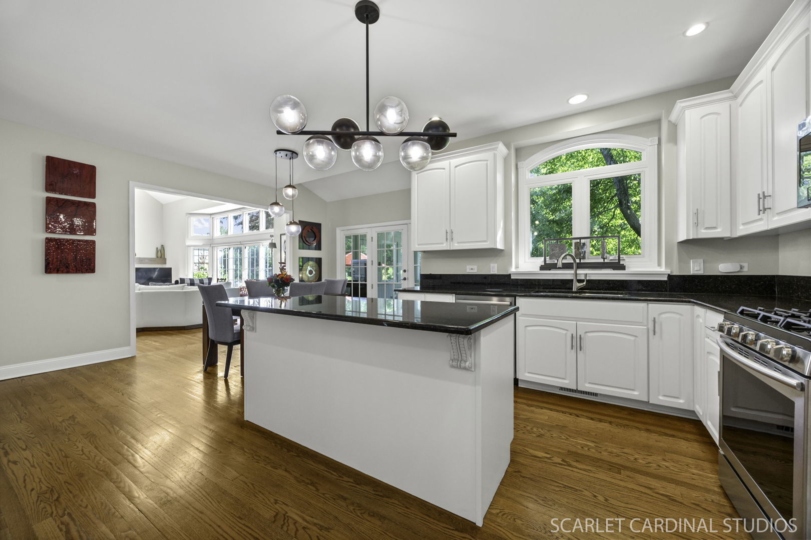 44 Marywood Trail, Wheaton, IL 60189