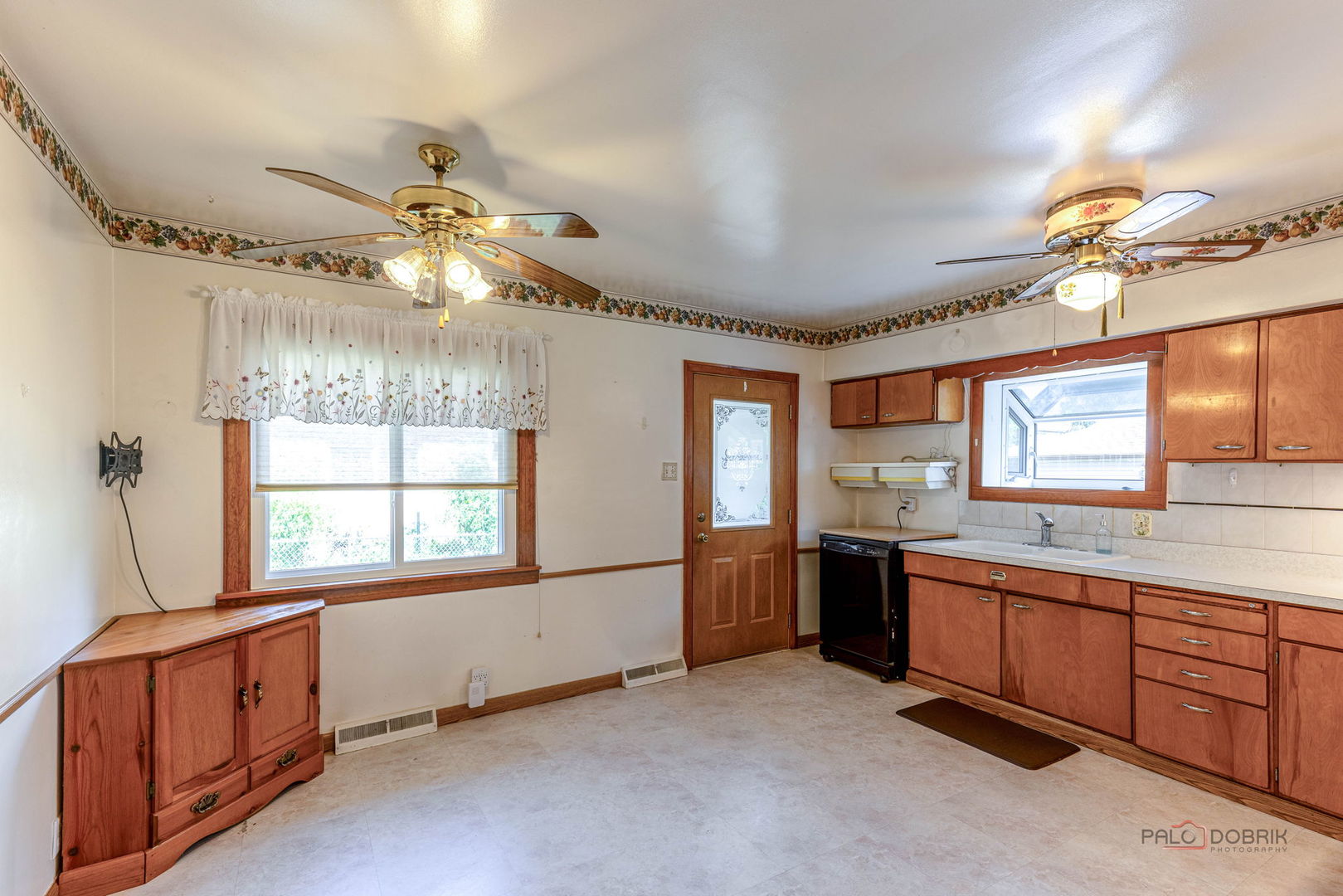 435 Judson Street, Bensenville, IL 60106