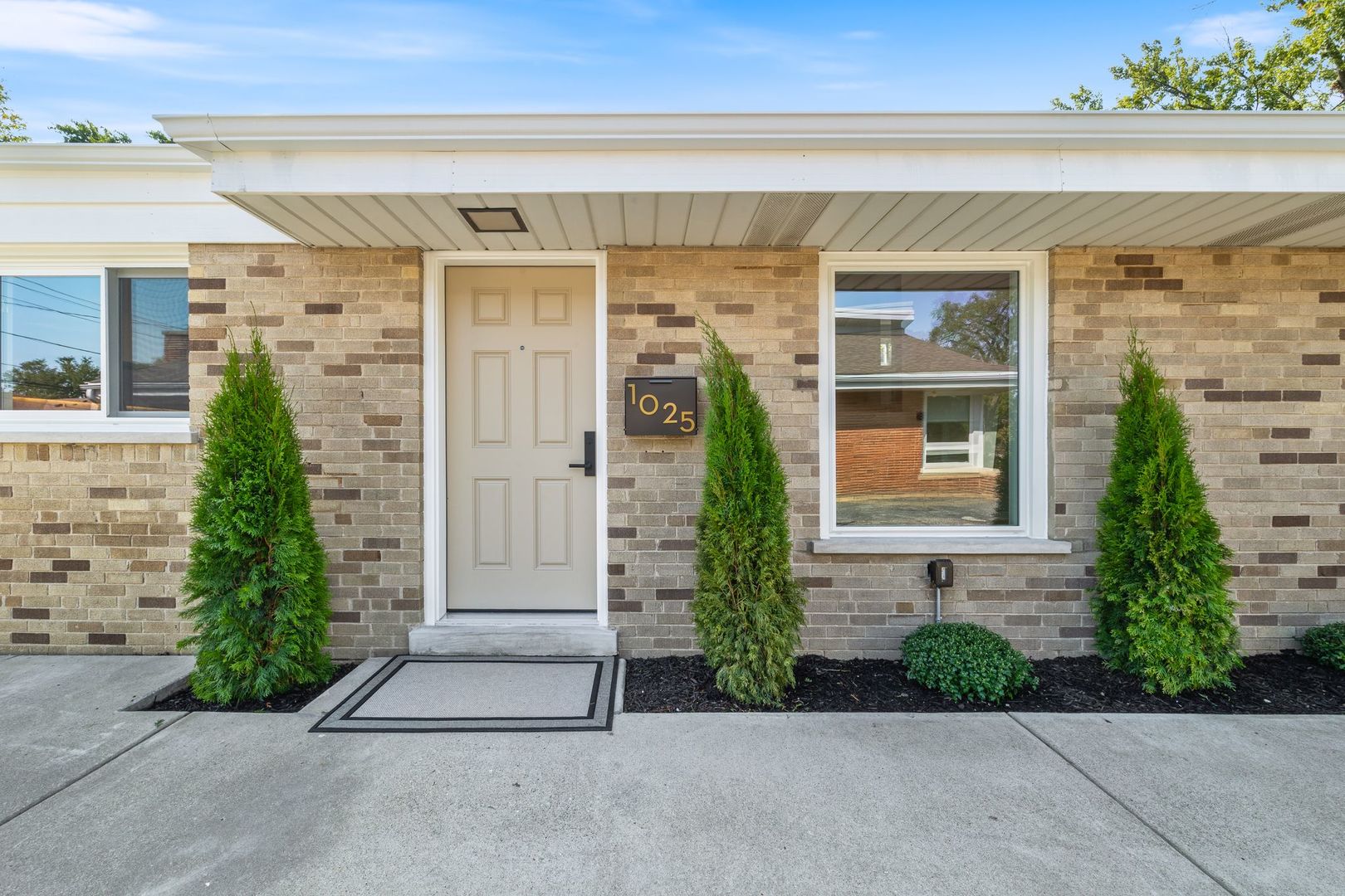 1025 N KNIGHT Avenue, Park Ridge, IL 60068