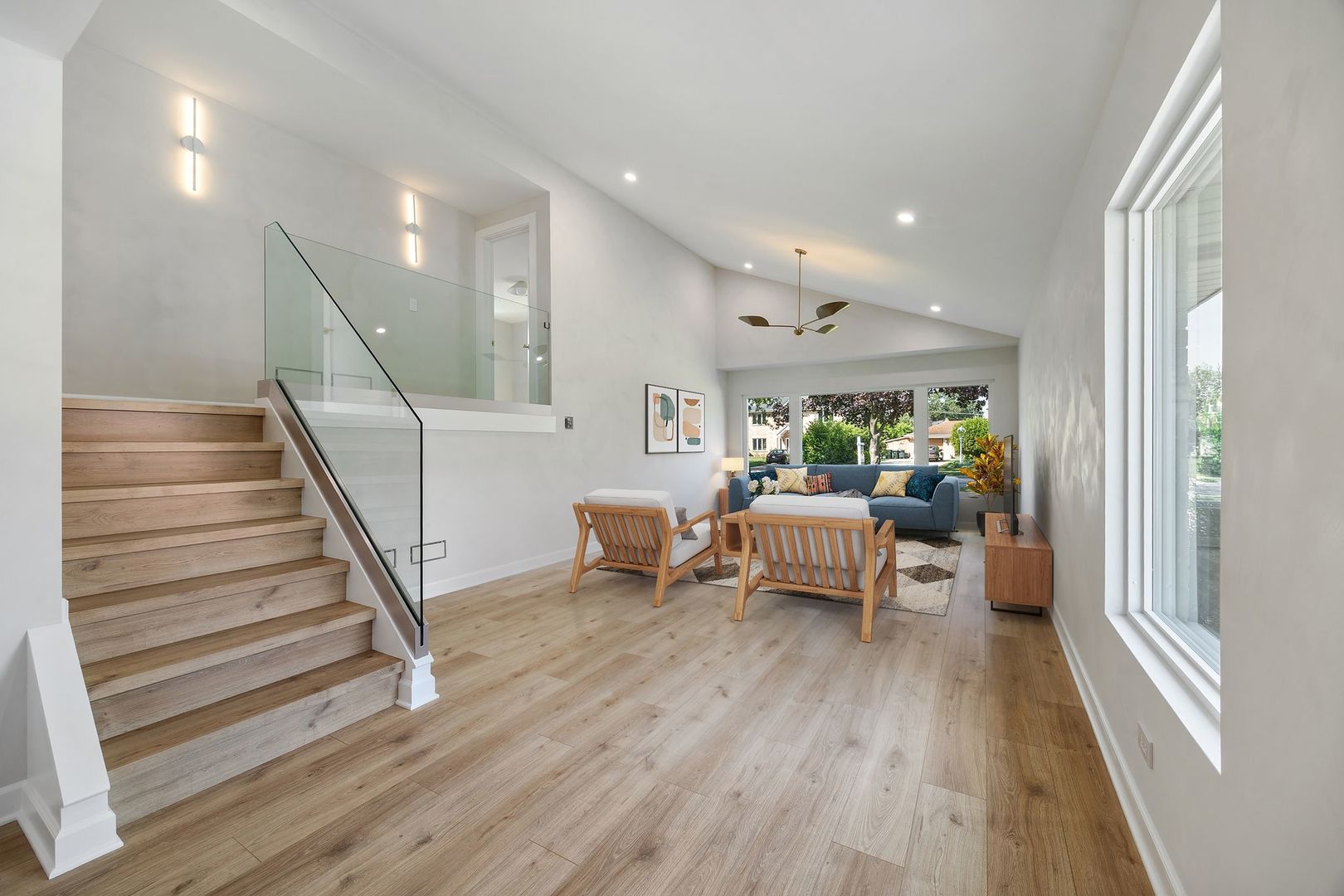 1025 N KNIGHT Avenue, Park Ridge, IL 60068