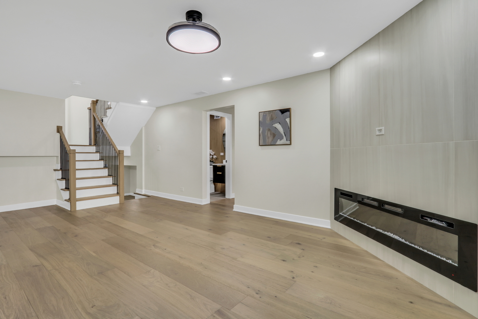816 Juneway Avenue, Deerfield, IL 60015