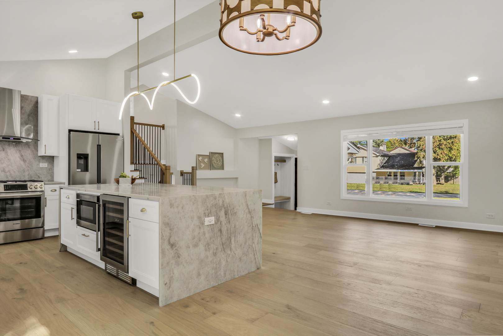 816 Juneway Avenue, Deerfield, IL 60015