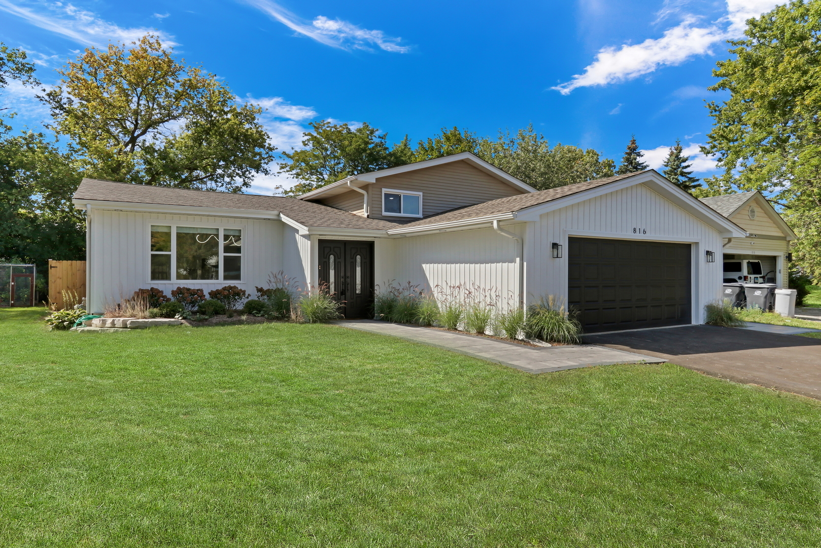 816 Juneway Avenue, Deerfield, IL 60015