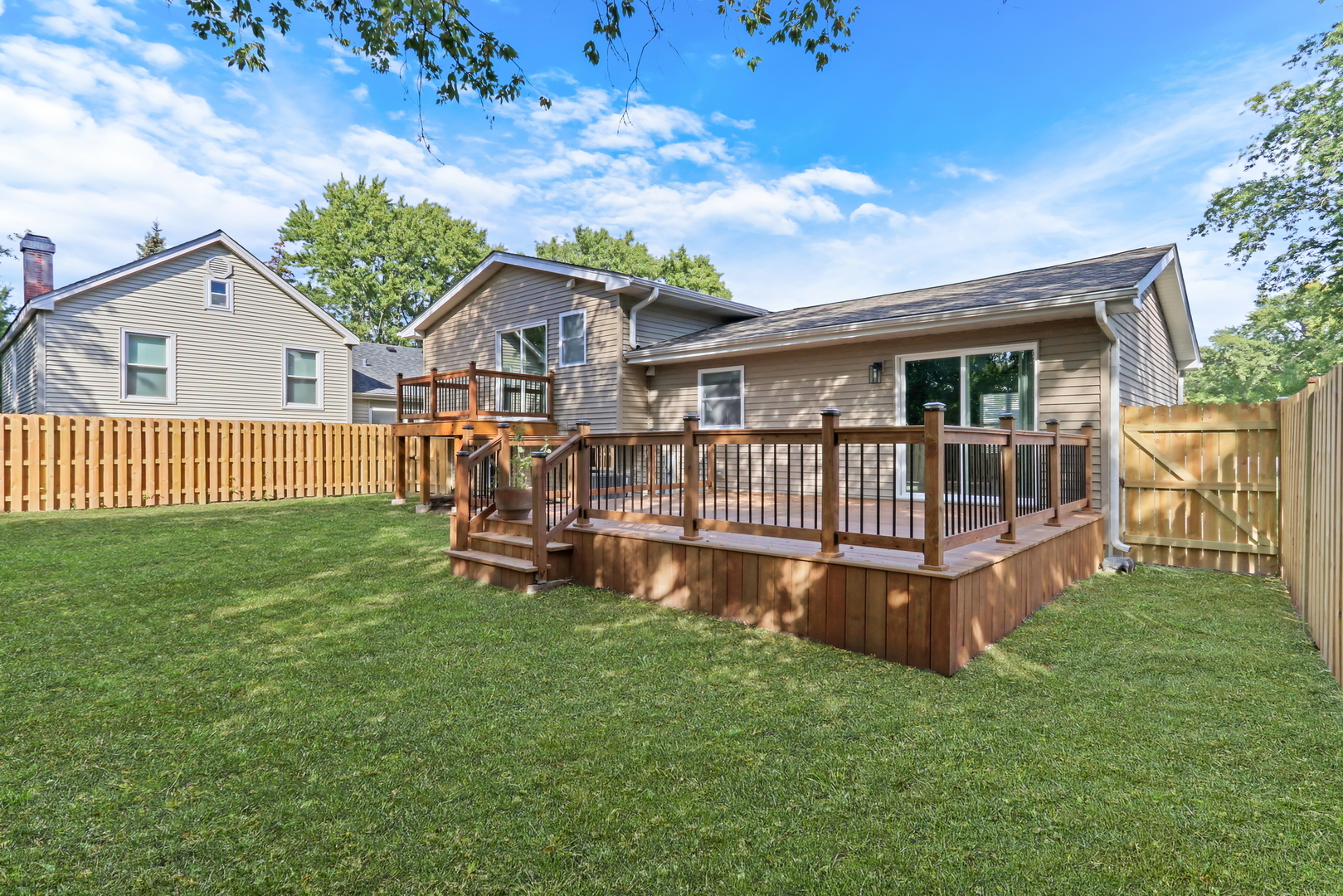 816 Juneway Avenue, Deerfield, IL 60015