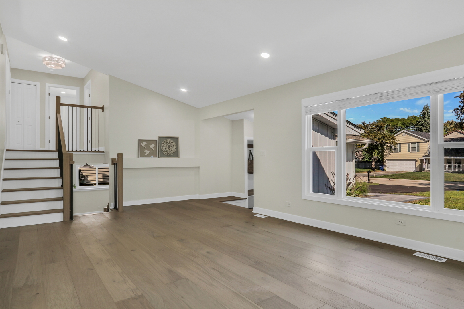 816 Juneway Avenue, Deerfield, IL 60015