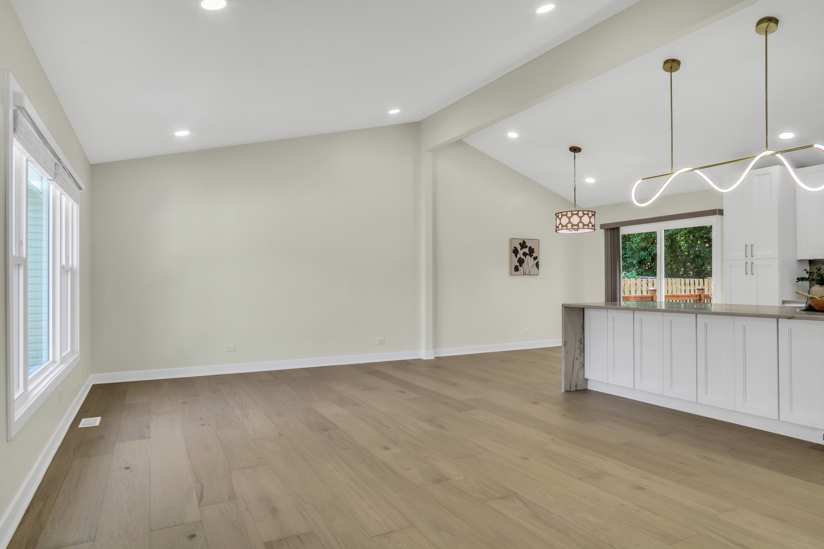 816 Juneway Avenue, Deerfield, IL 60015
