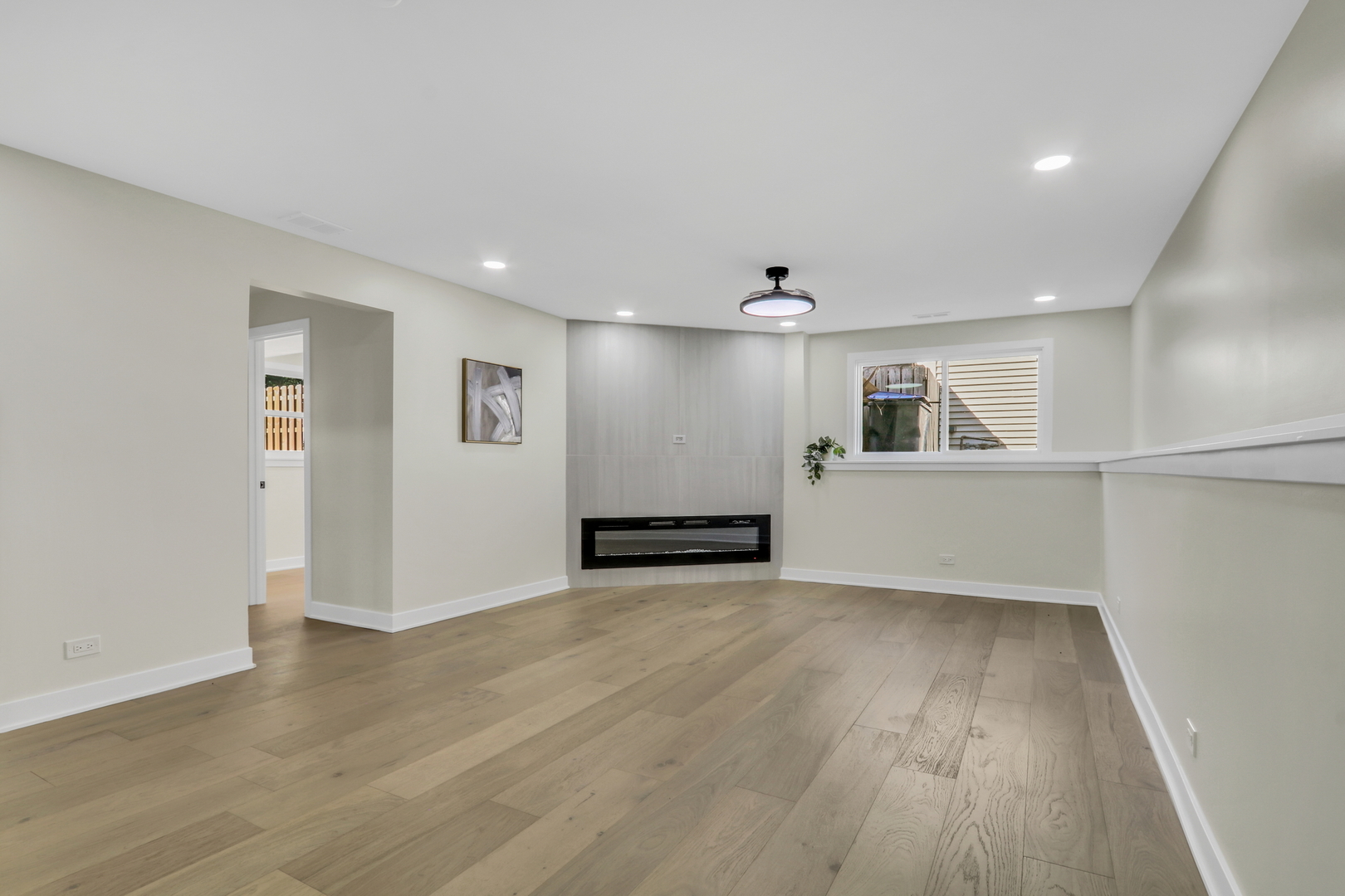 816 Juneway Avenue, Deerfield, IL 60015