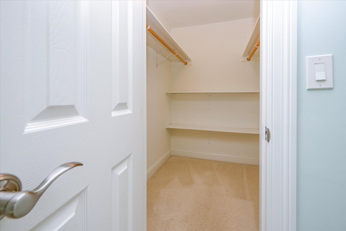 71 Flint Drive, Barrington, IL 60010