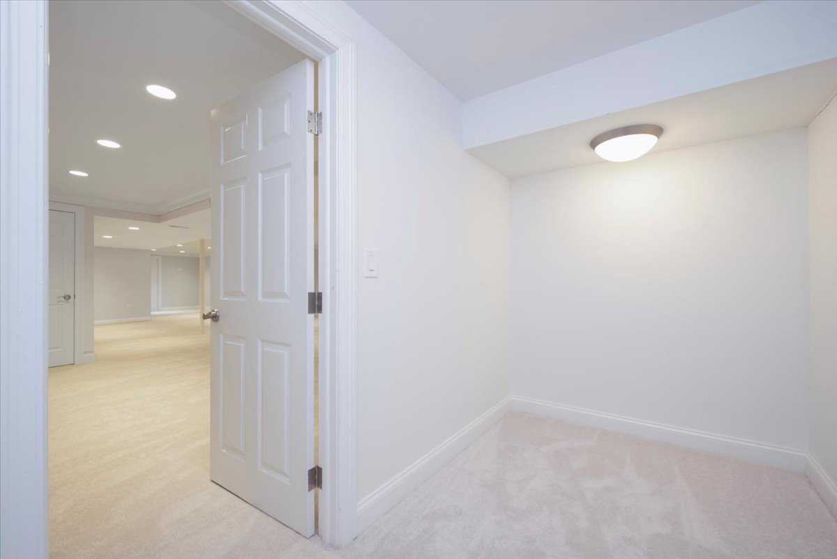 71 Flint Drive, Barrington, IL 60010