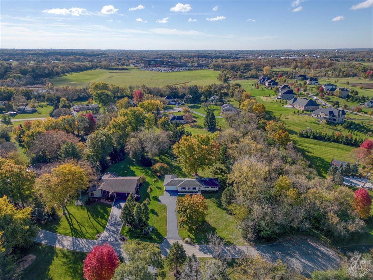 71 Flint Drive, Barrington, IL 60010