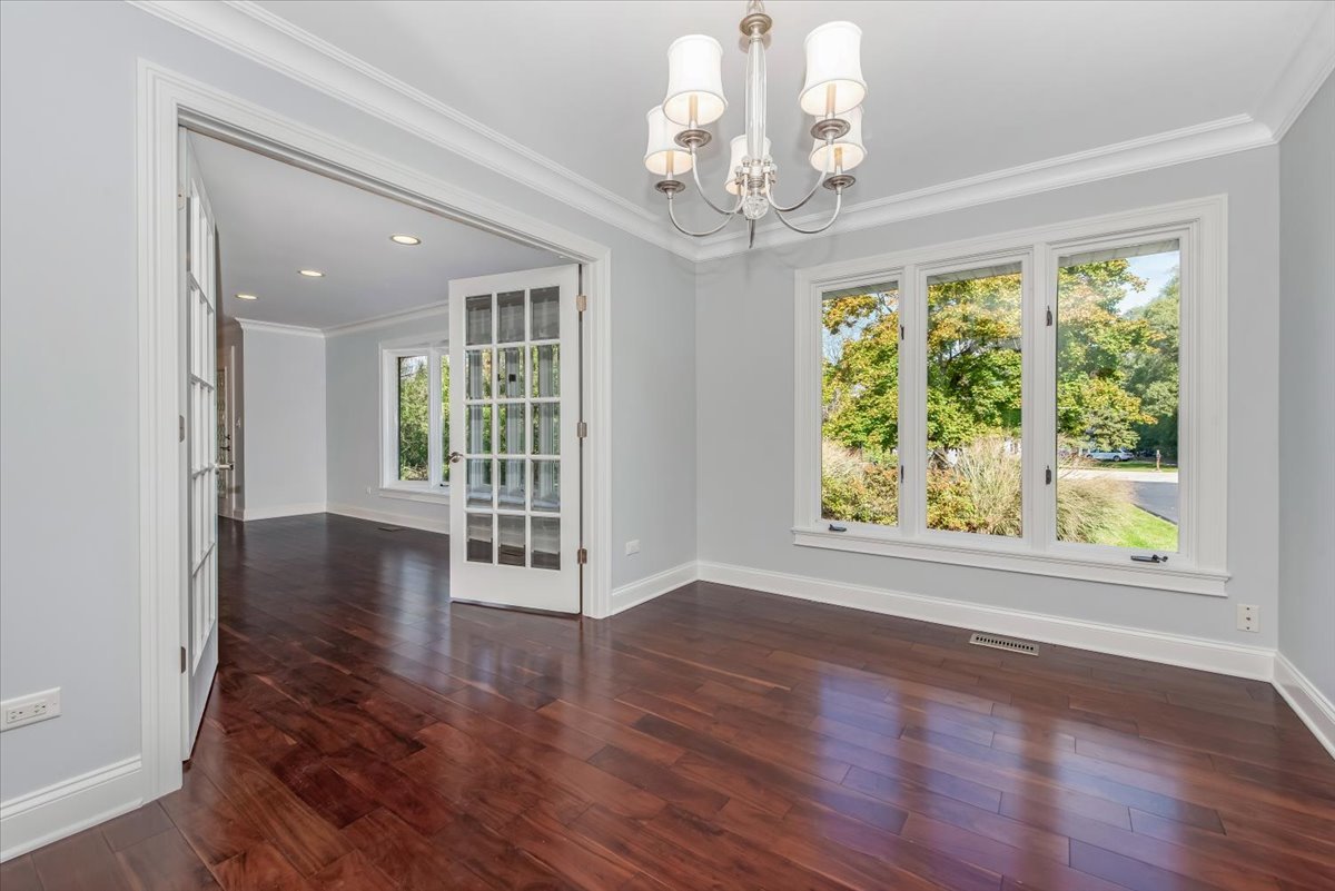 71 Flint Drive, Barrington, IL 60010