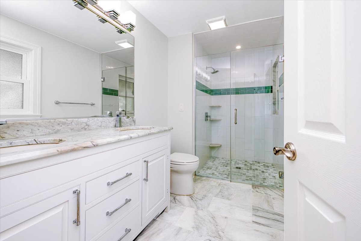 71 Flint Drive, Barrington, IL 60010