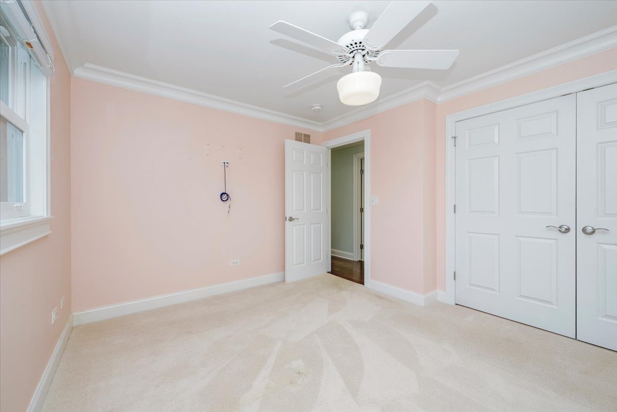 71 Flint Drive, Barrington, IL 60010