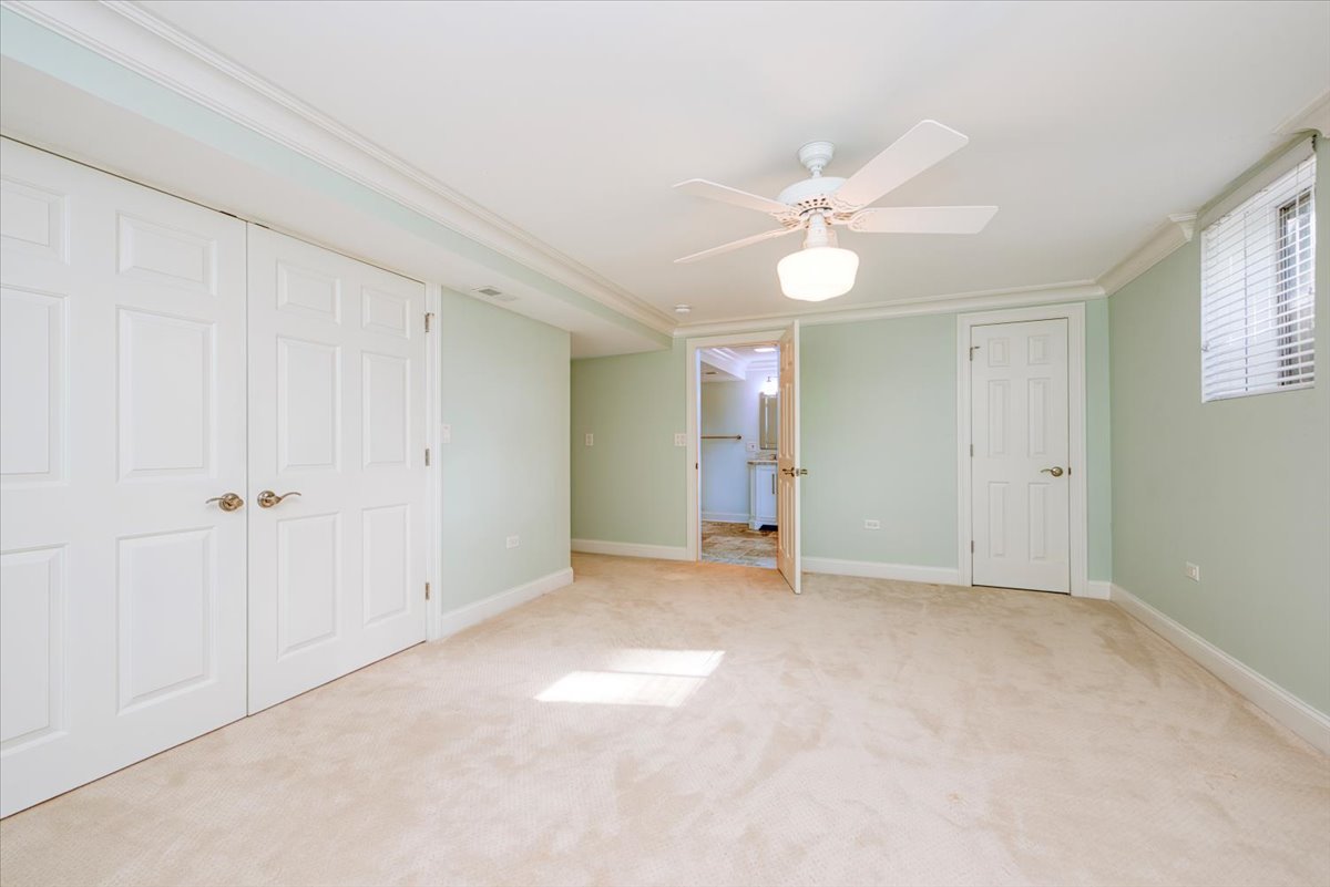 71 Flint Drive, Barrington, IL 60010