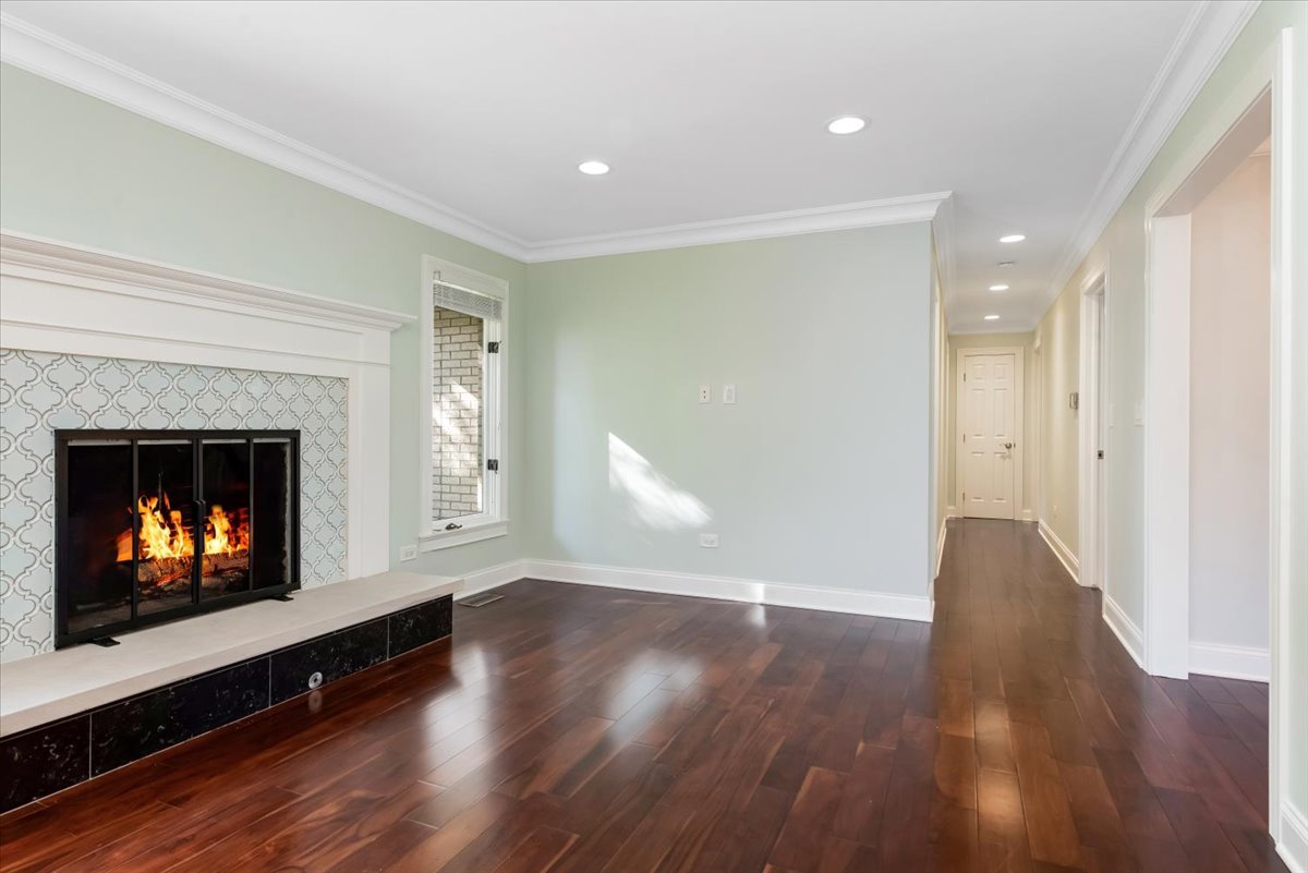 71 Flint Drive, Barrington, IL 60010