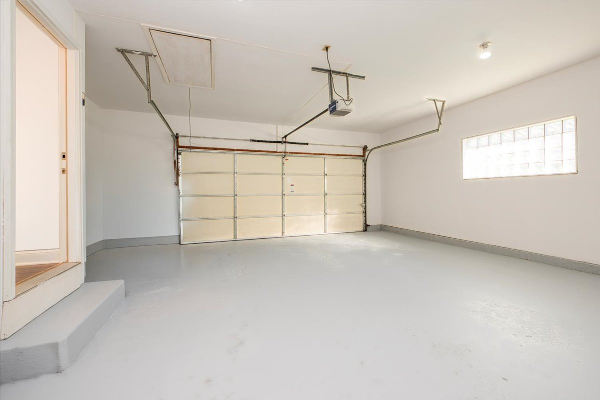 71 Flint Drive, Barrington, IL 60010