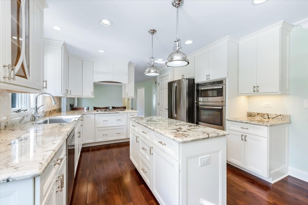 71 Flint Drive, Barrington, IL 60010