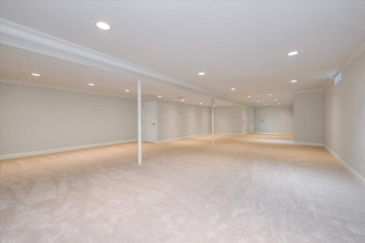 71 Flint Drive, Barrington, IL 60010