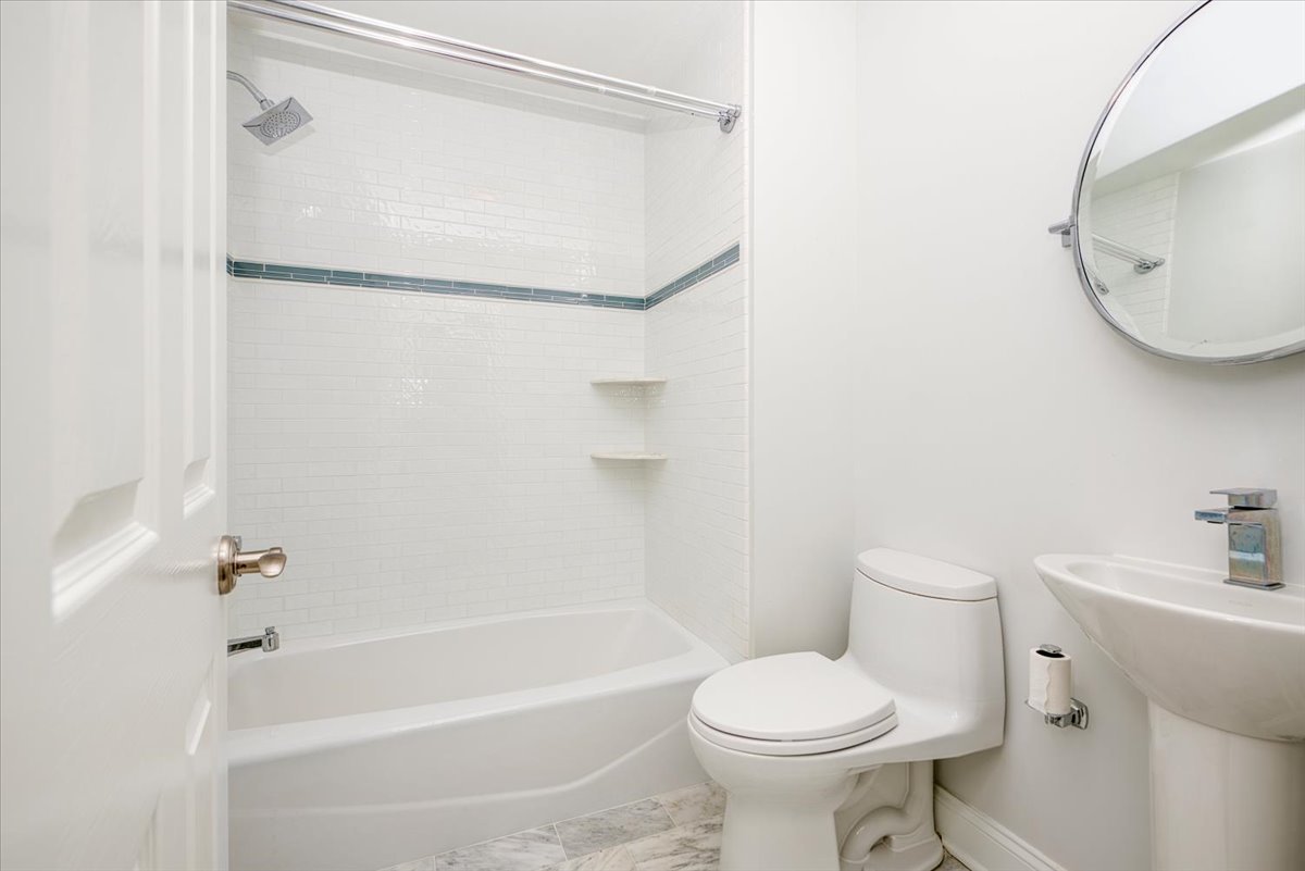 71 Flint Drive, Barrington, IL 60010