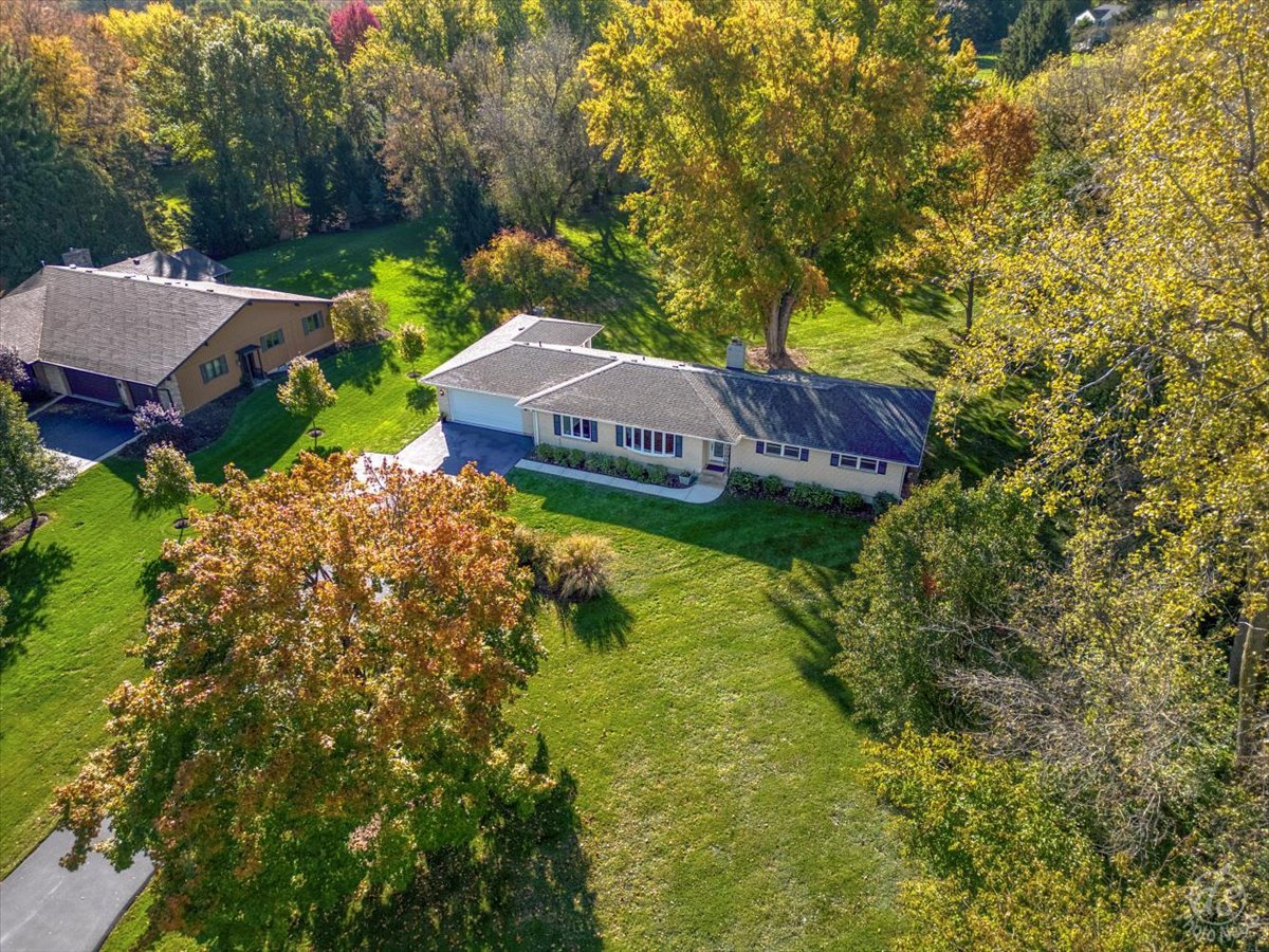 71 Flint Drive, Barrington, IL 60010