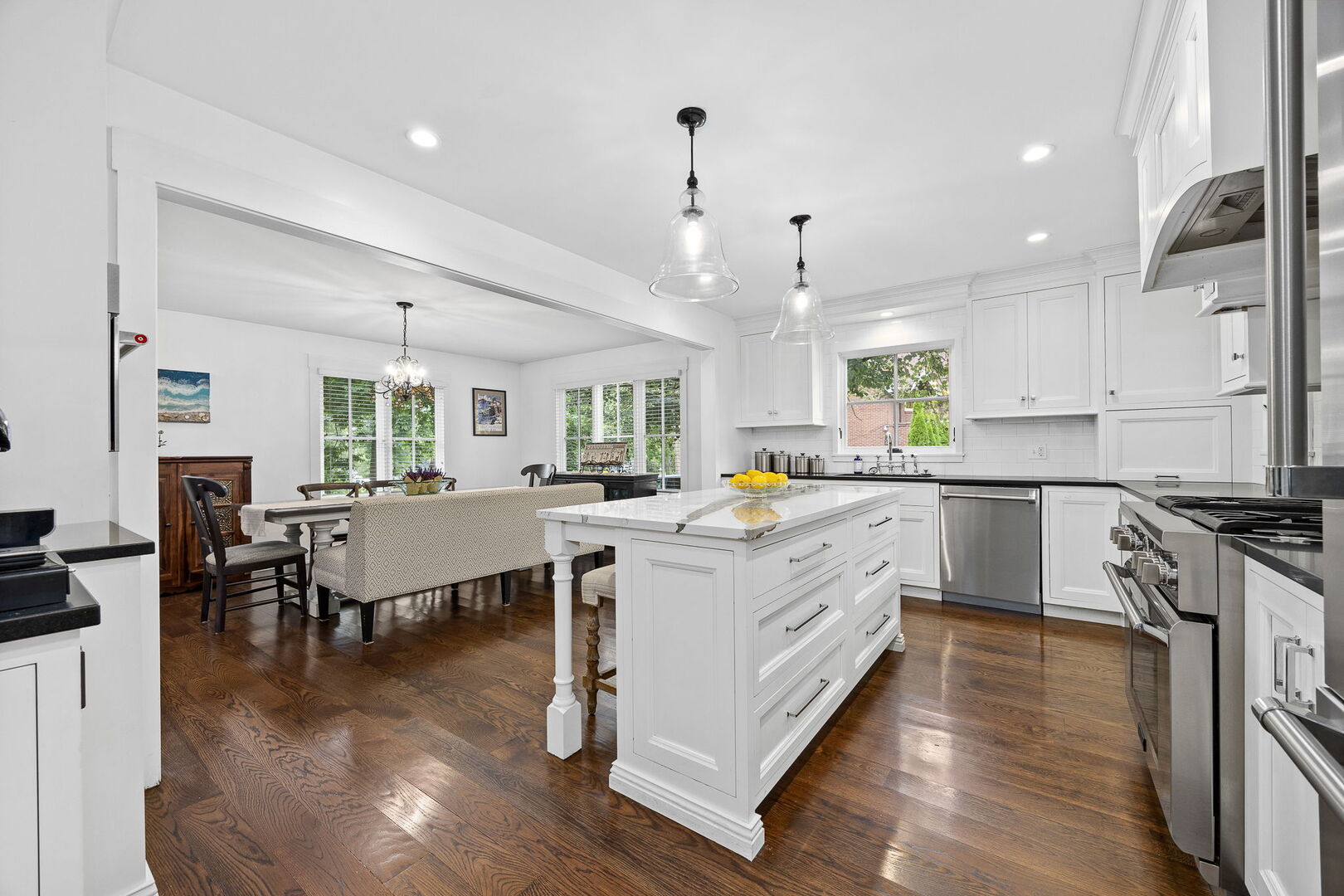 418 Hill Avenue, Glen Ellyn, IL 60137