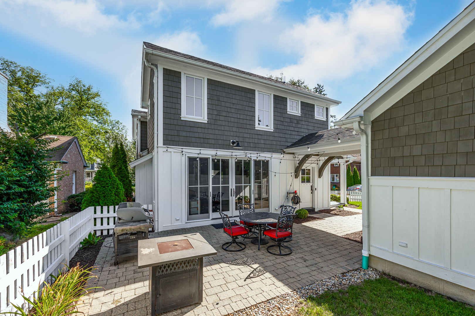 418 Hill Avenue, Glen Ellyn, IL 60137