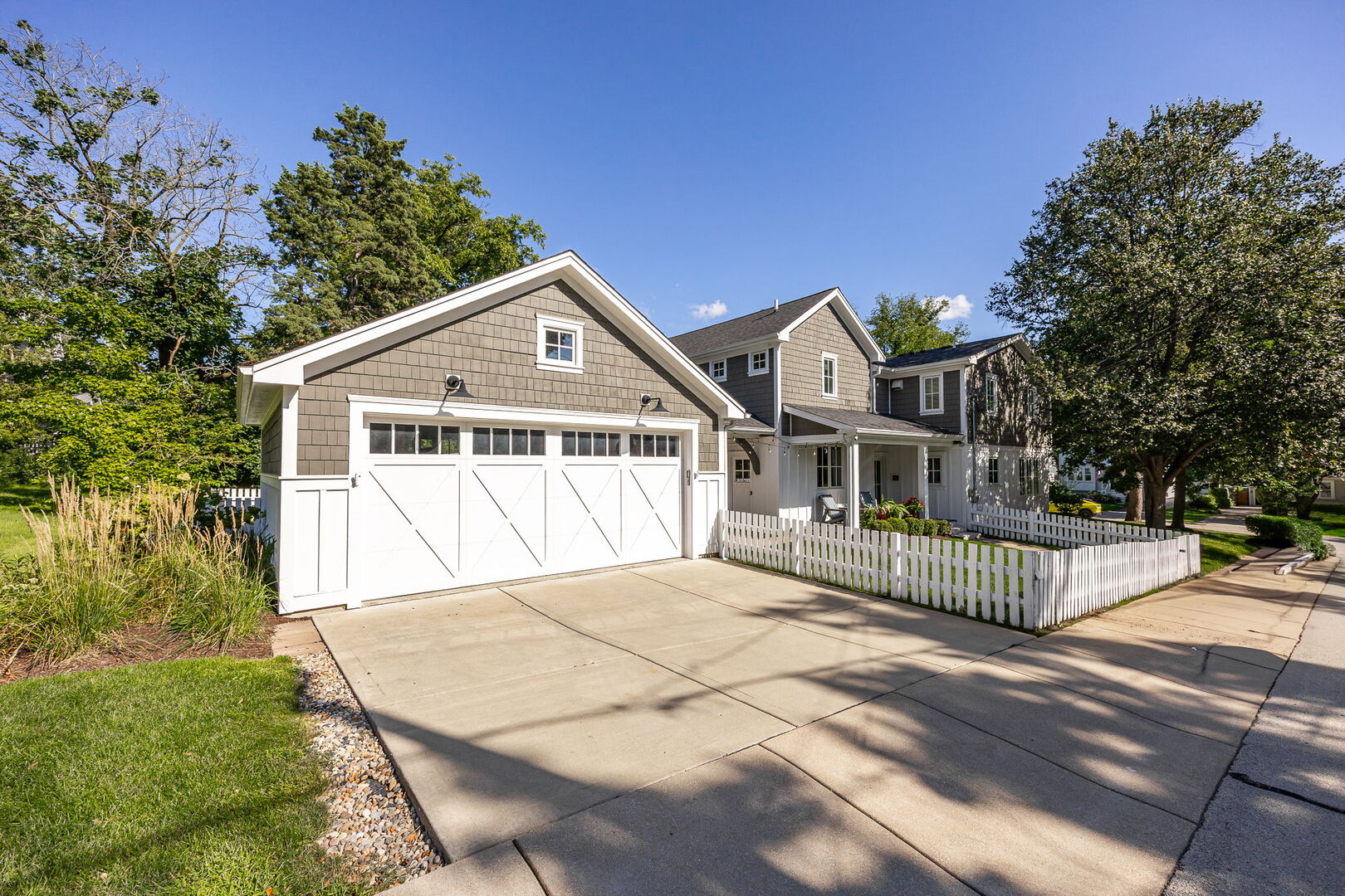 418 Hill Avenue, Glen Ellyn, IL 60137