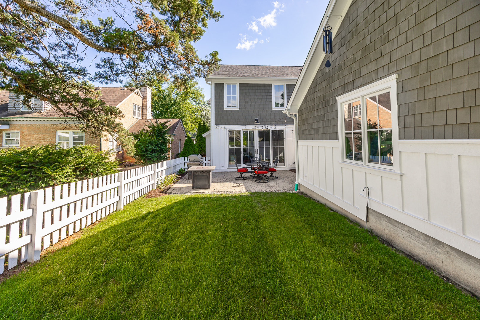 418 Hill Avenue, Glen Ellyn, IL 60137