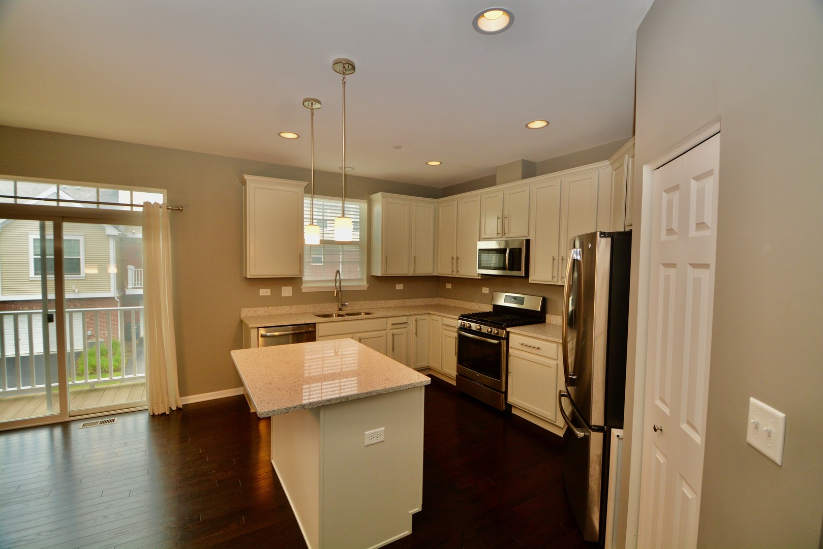 2953 Madison Drive #2953, Naperville, IL 60564