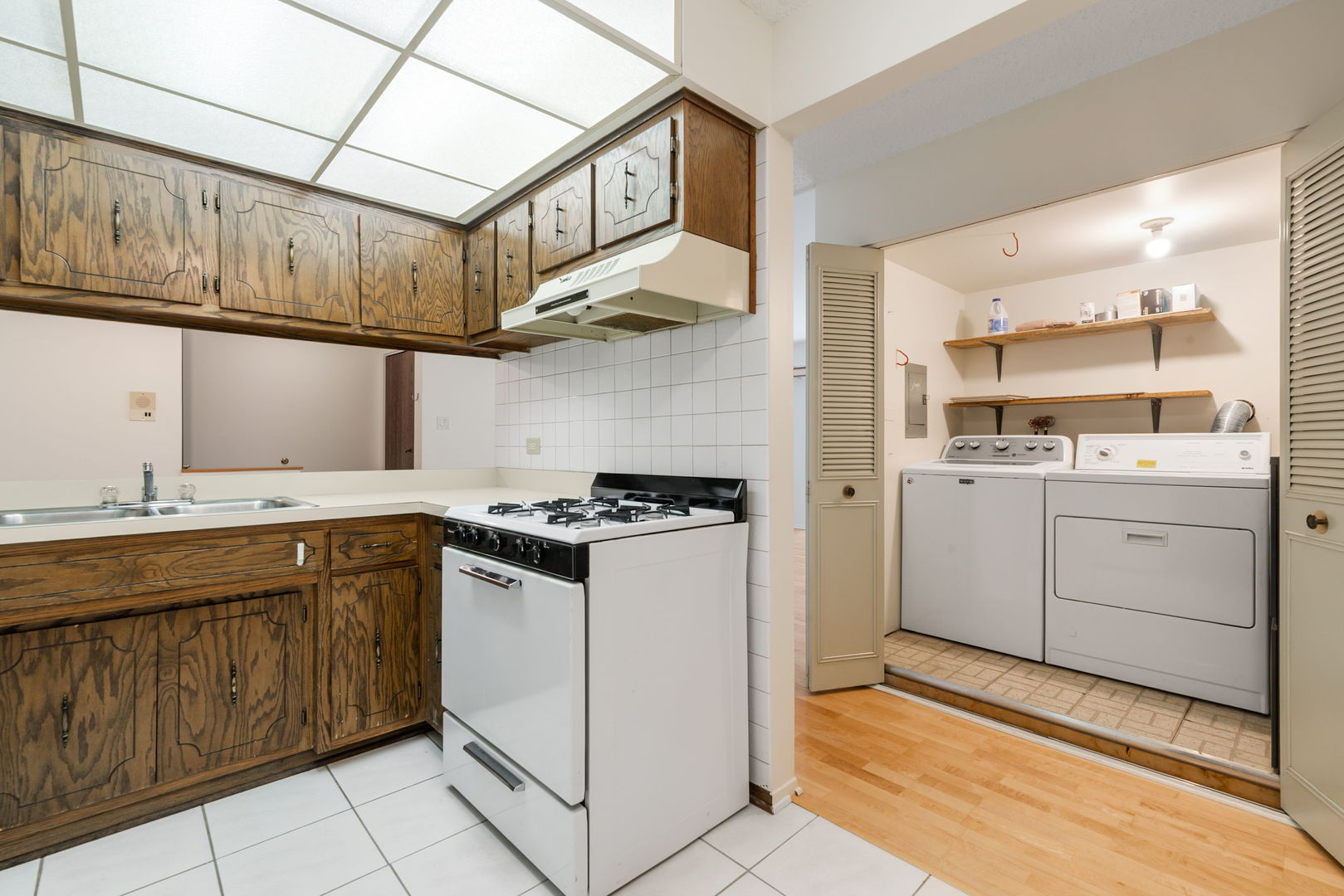 13635 Lamon Avenue #A21, Crestwood, IL 60418