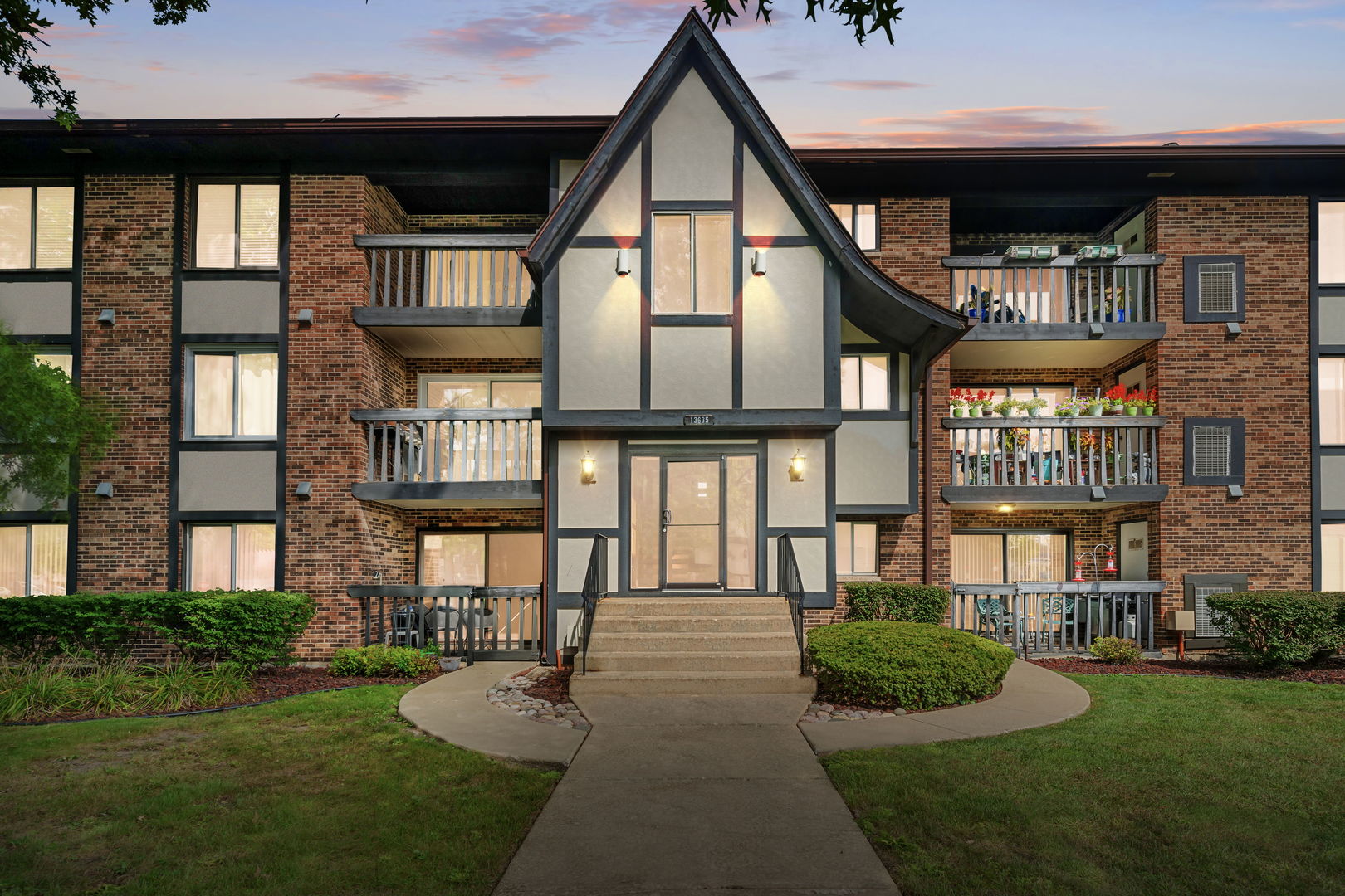 13635 Lamon Avenue #A21, Crestwood, IL 60418