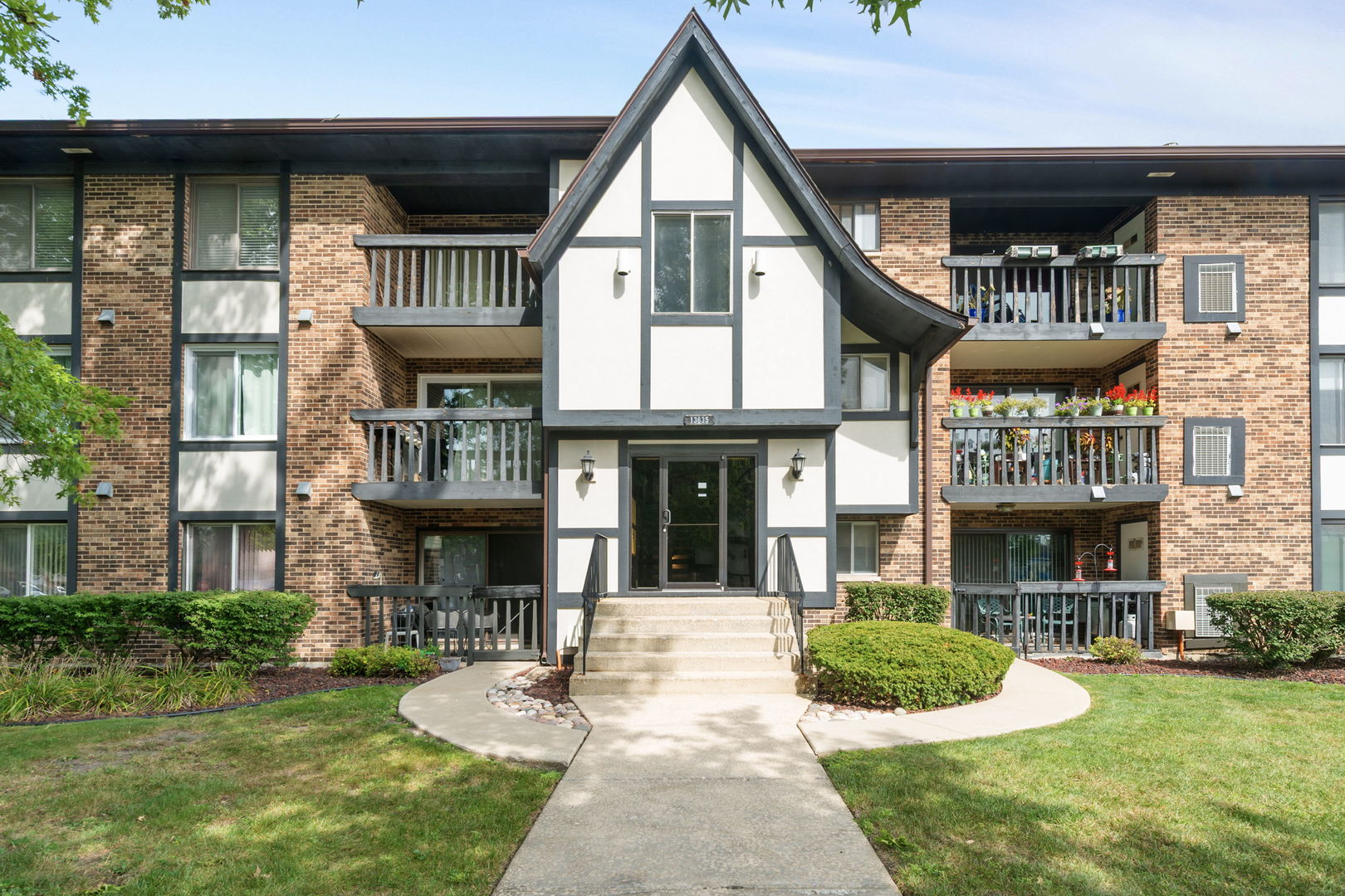 13635 Lamon Avenue #A21, Crestwood, IL 60418