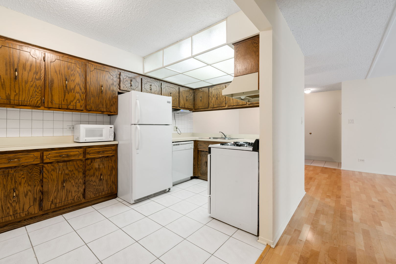 13635 Lamon Avenue #A21, Crestwood, IL 60418