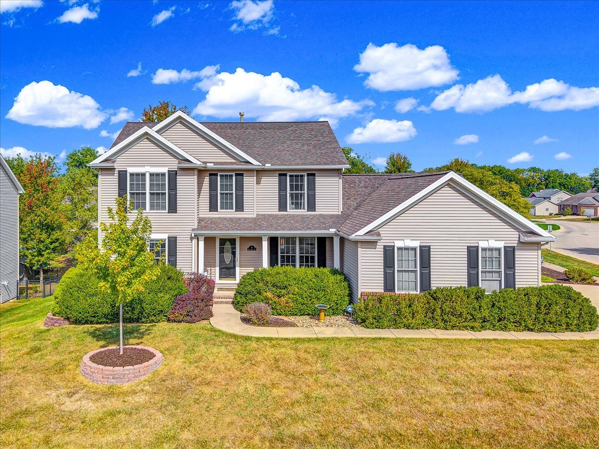 9 Willowbend Court, Bloomington, IL 61705