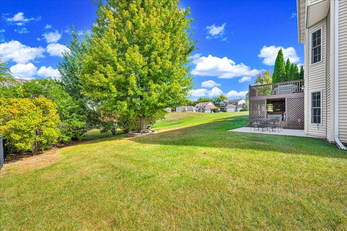 9 Willowbend Court, Bloomington, IL 61705