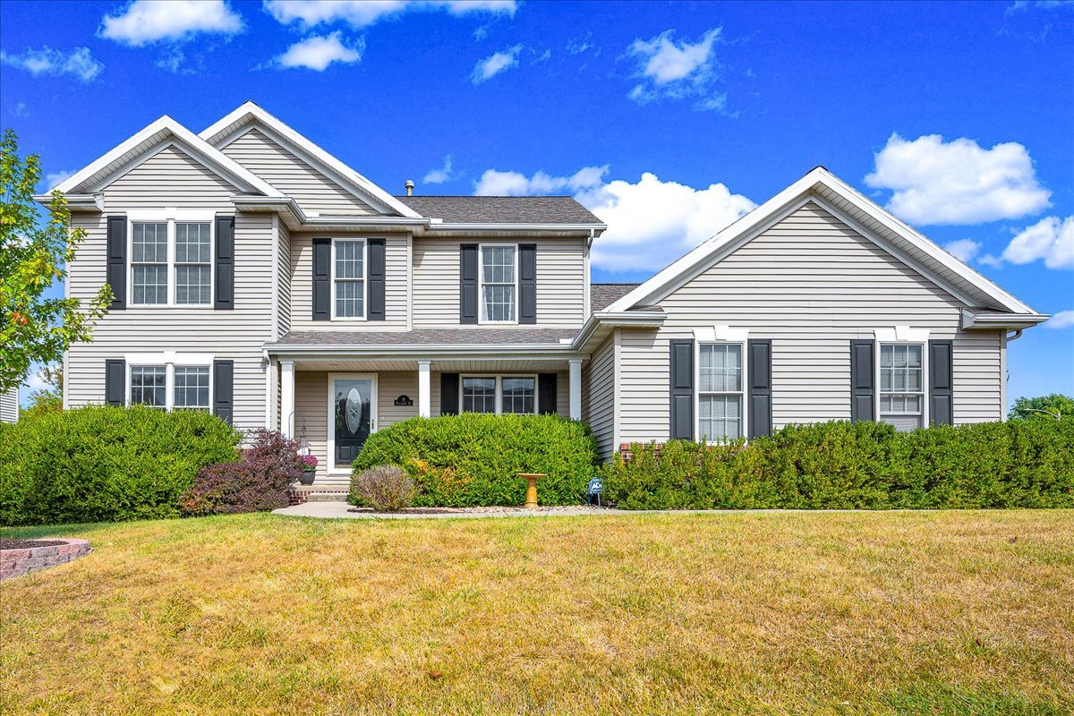 9 Willowbend Court, Bloomington, IL 61705