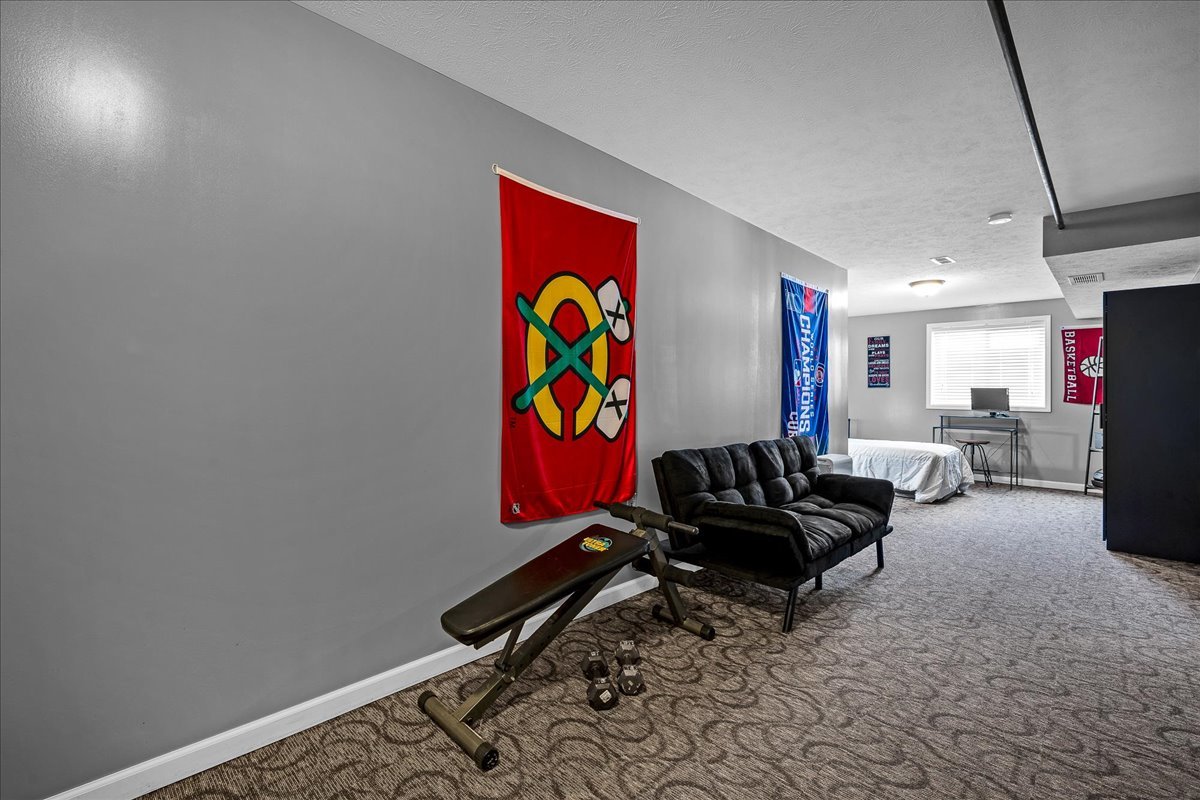 9 Willowbend Court, Bloomington, IL 61705