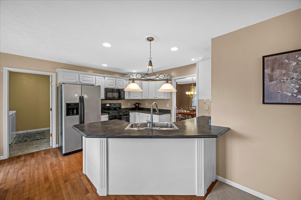 9 Willowbend Court, Bloomington, IL 61705