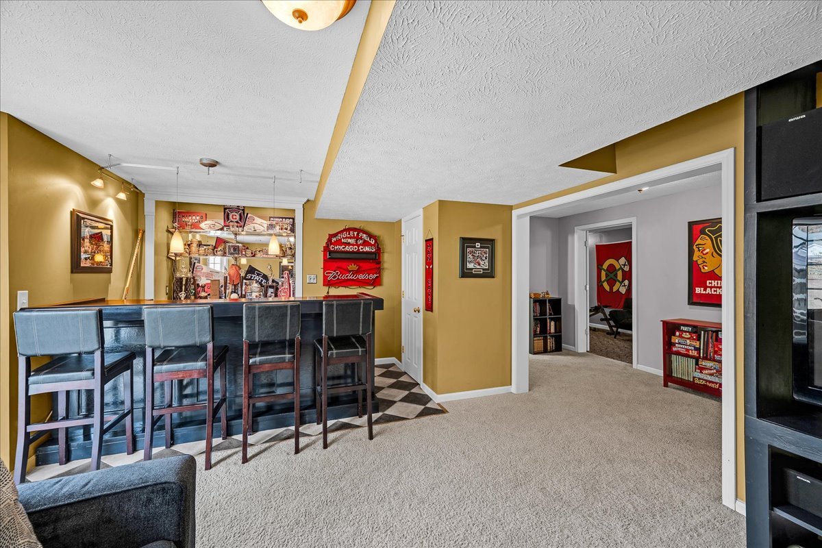 9 Willowbend Court, Bloomington, IL 61705