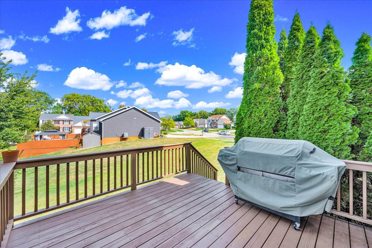 9 Willowbend Court, Bloomington, IL 61705