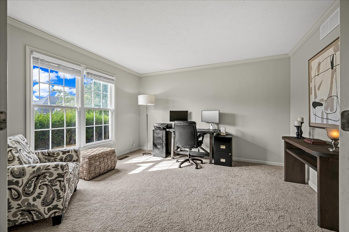 9 Willowbend Court, Bloomington, IL 61705