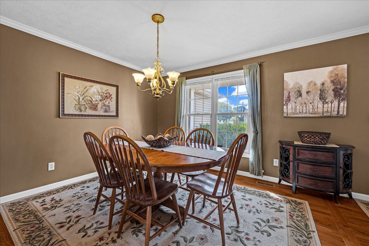 9 Willowbend Court, Bloomington, IL 61705