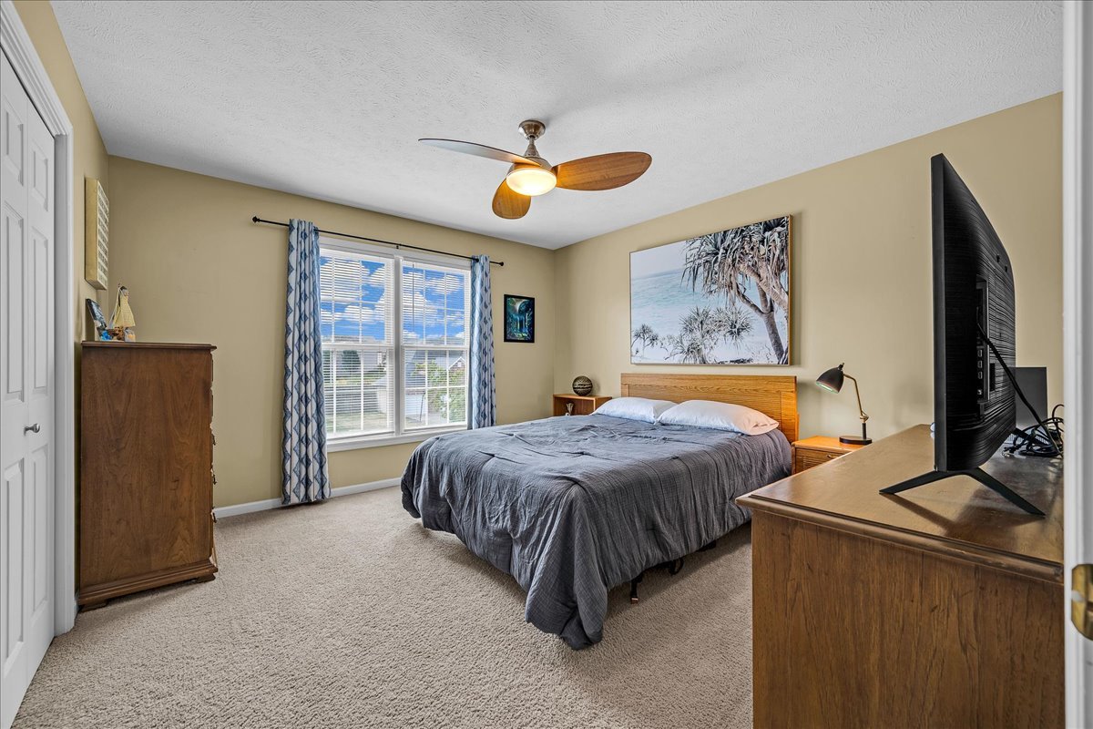 9 Willowbend Court, Bloomington, IL 61705